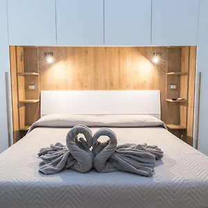 https://le-case-nel-vicolo.hotelsalgherosardinia.com